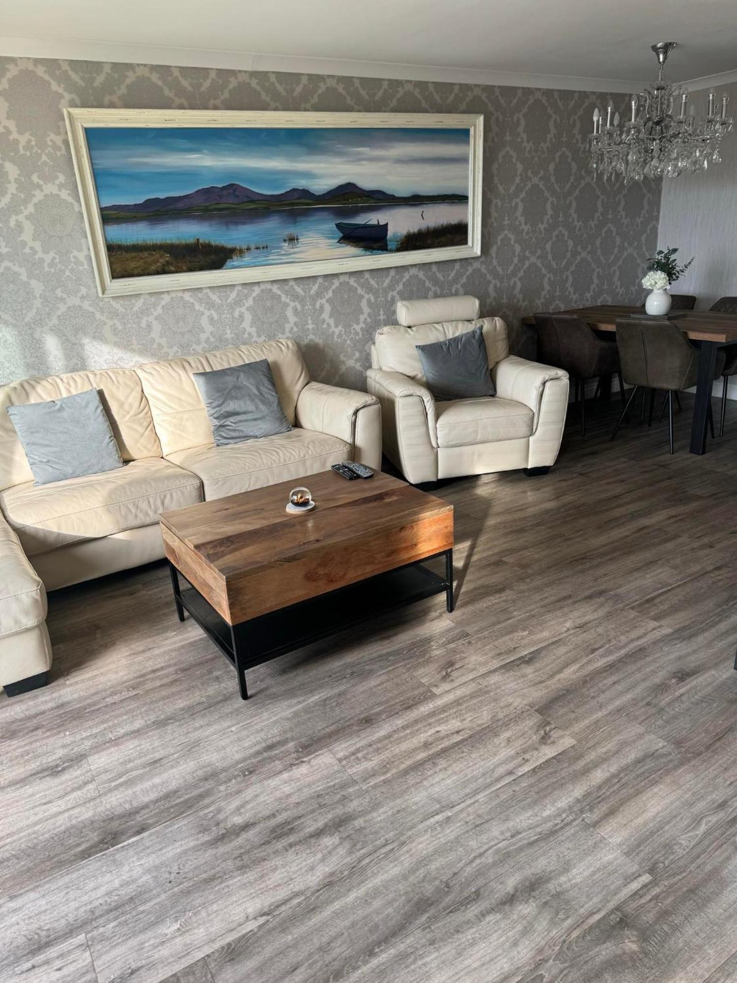 Largs Sea Front, Modern Apartment Exterior photo